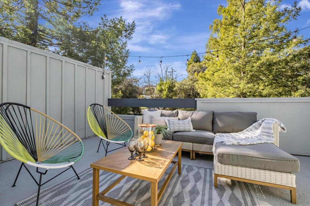 2082 Wharf Road Property Photo