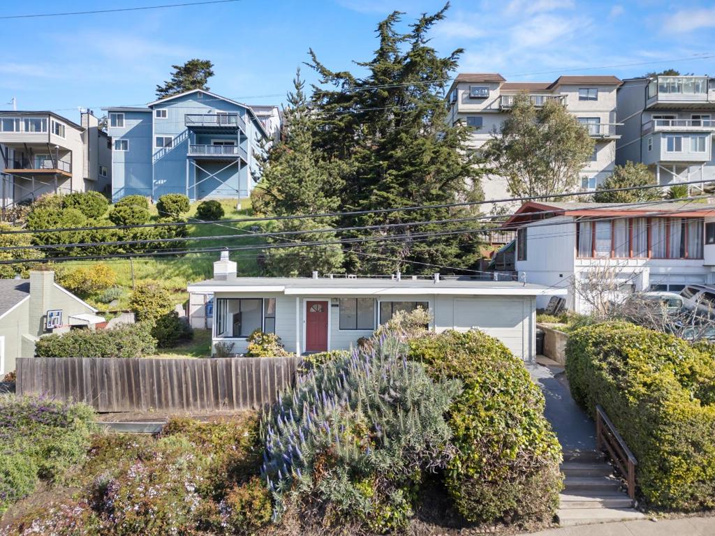 443 Monterey Road Property Photo