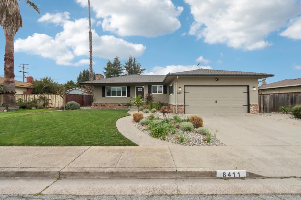 8411 Diane Court Property Photo