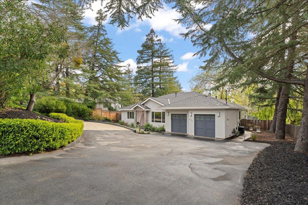 470 Valley View Drive Property Photo
