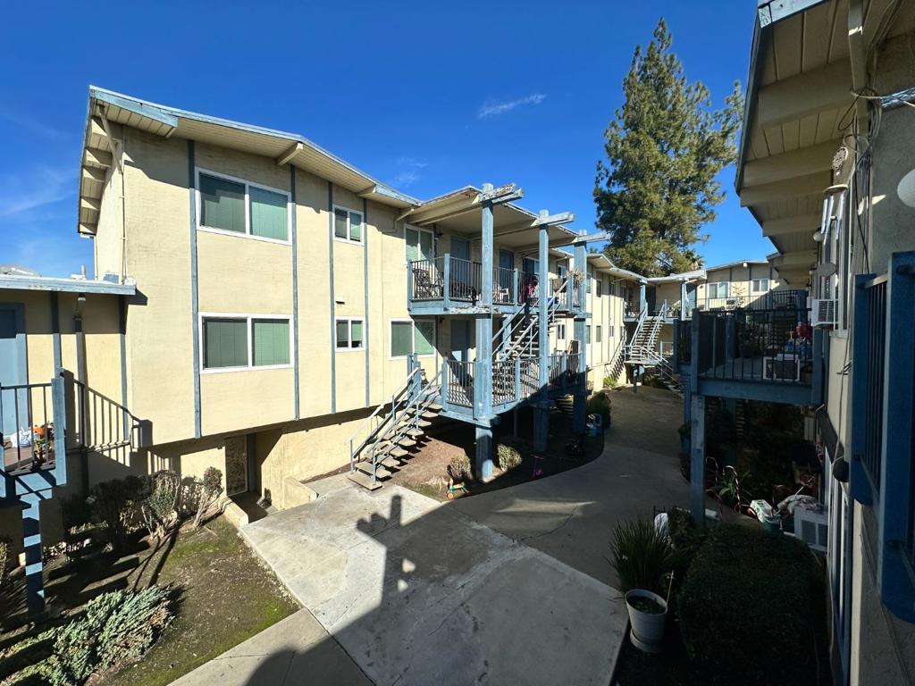 1500 S White Road Property Photo 8