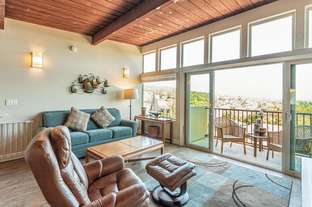 156 Mar Vista Drive Property Photo