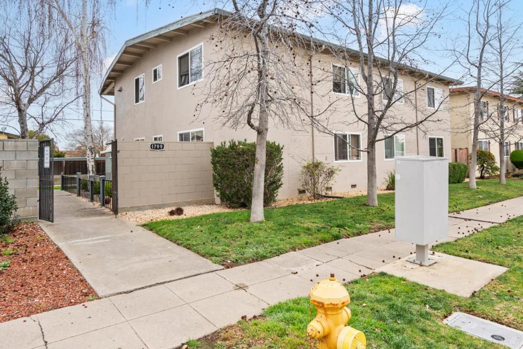 1799 Bradford Way Property Photo 6