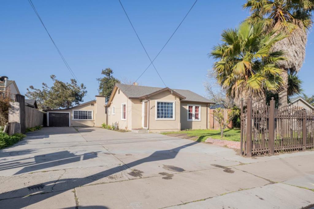 1424 Del Monte Avenue Property Photo