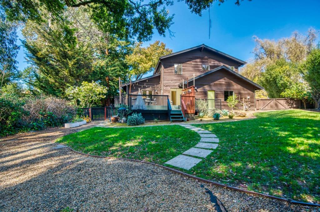 87 Hagemann Court Property Photo