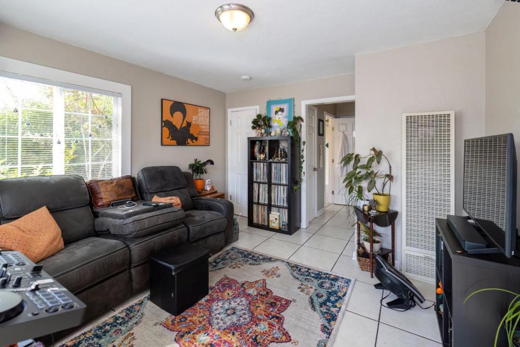 1621 Capitola Road Property Photo 8