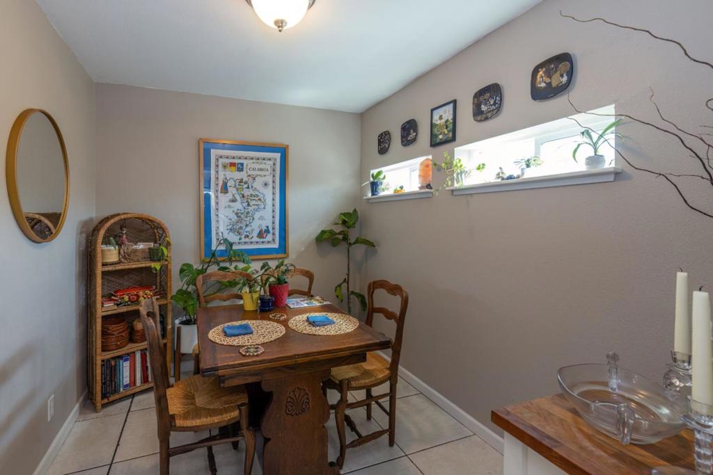 1621 Capitola Road Property Photo 10