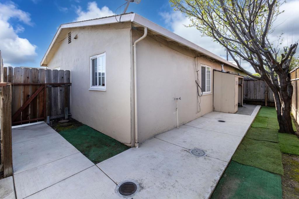 1621 Capitola Road Property Photo 24