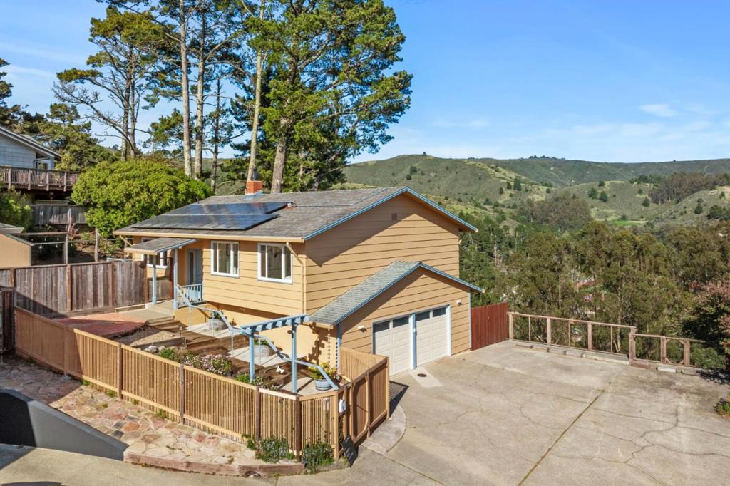 Lerida Way Property Photo