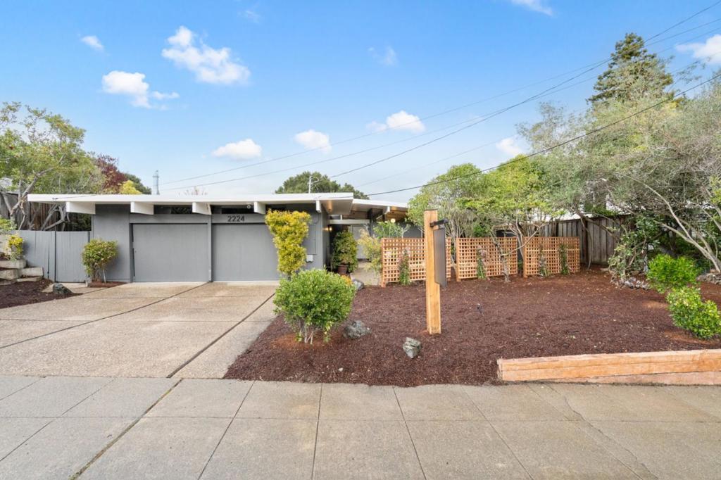 2224 Bunker Hill Drive Property Photo