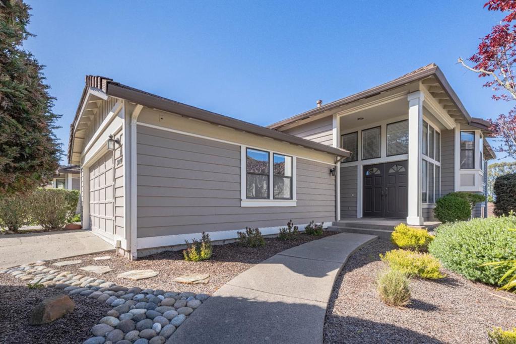 3008 Ransford Circle Property Photo
