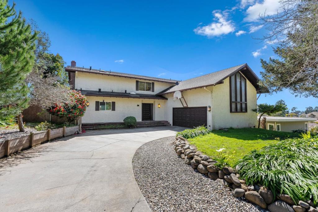 210 Thunderbird Drive Property Photo