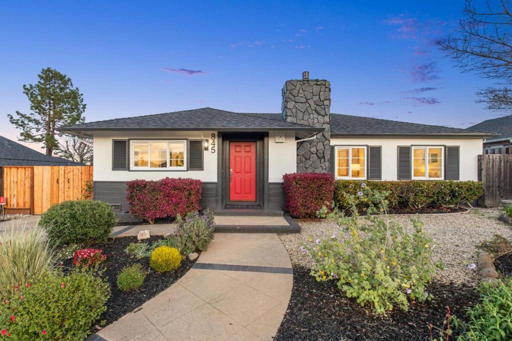 845 Pinon Avenue Property Photo