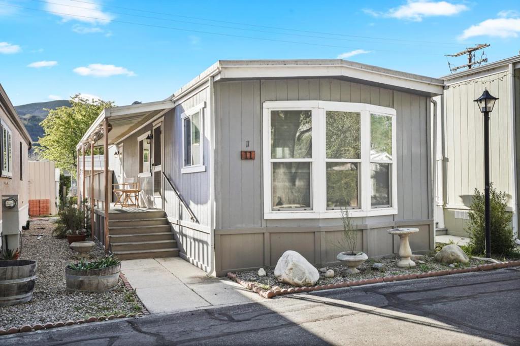 9097 N Ventura Avenue Property Photo