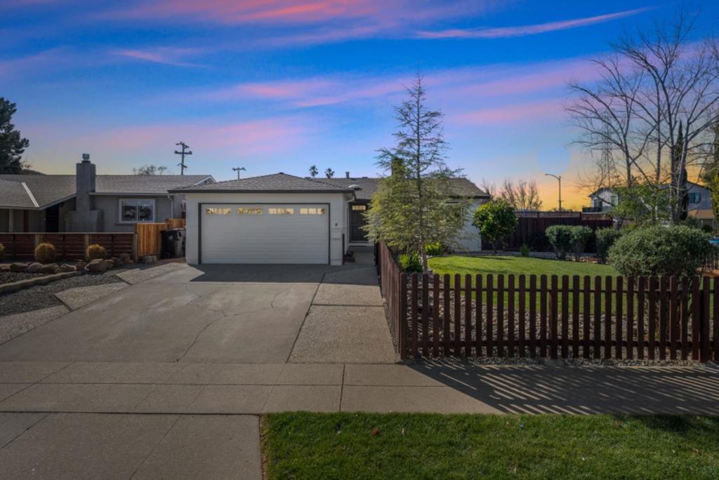 Leigh Real Estate Listings Main Image