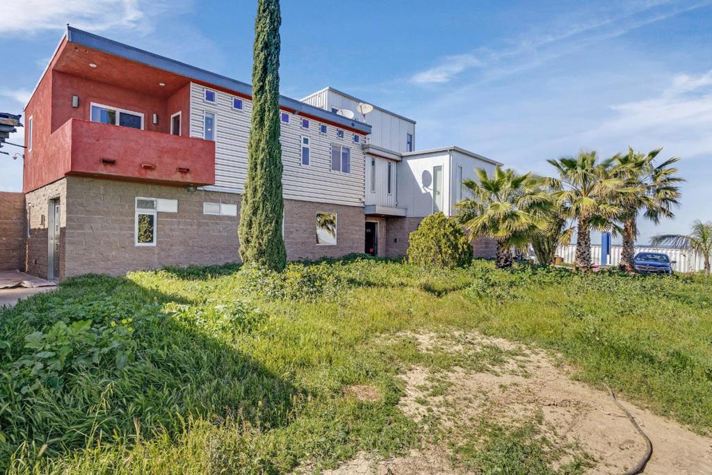 Other Real Estate Listings Main Image