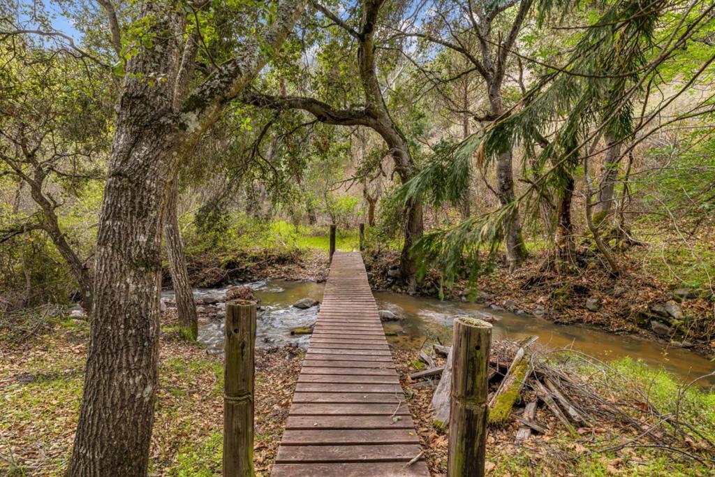 28750 Underwood Road Property Photo 34