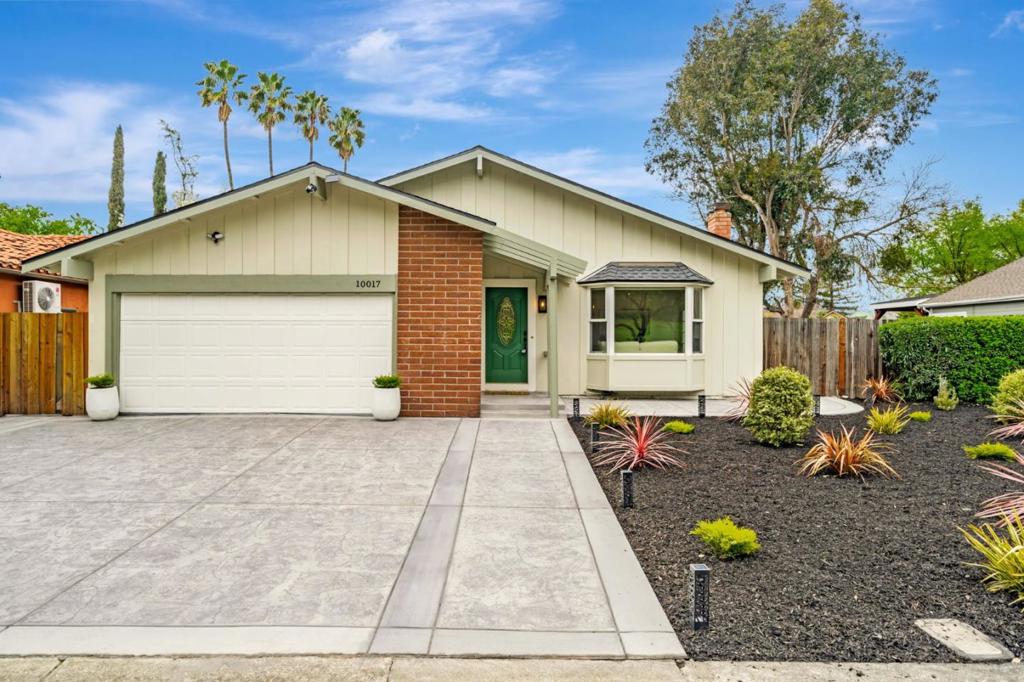 10017 Alcosta Boulevard Property Photo