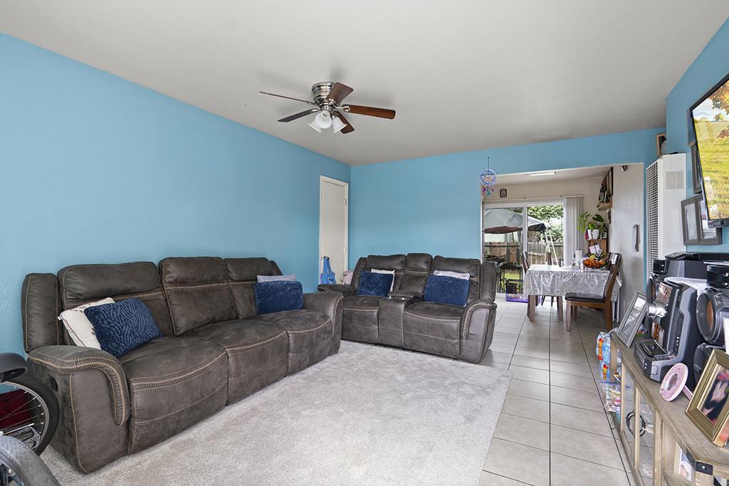 611 E 7th Street Property Photo 10