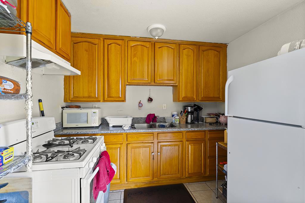611 E 7th Street Property Photo 14