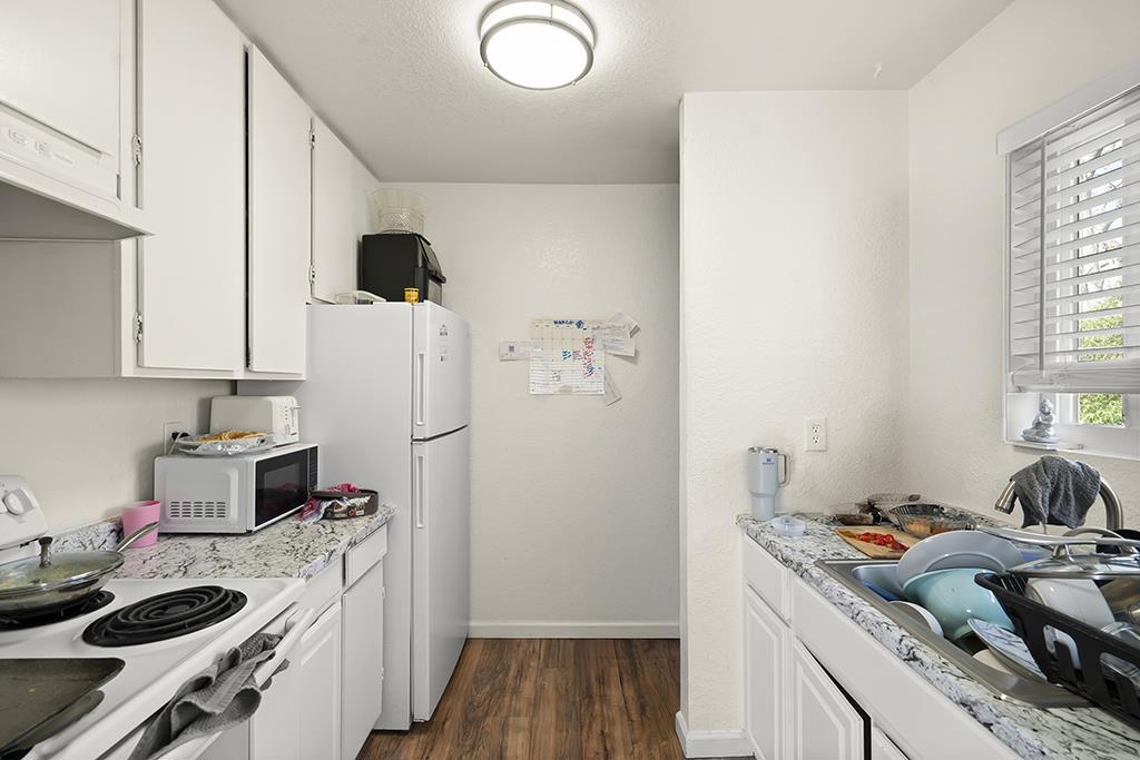 611 E 7th Street Property Photo 15