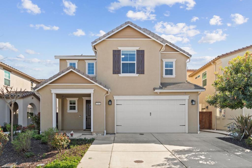 Hollister Real Estate Listings Main Image