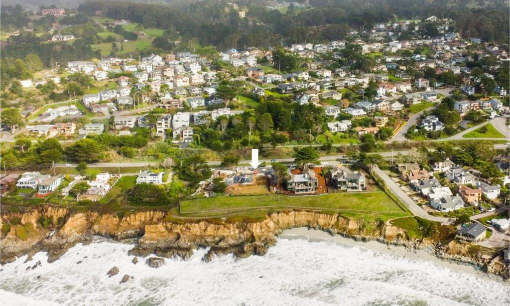 Moss Beach Real Estate Listings Main Image