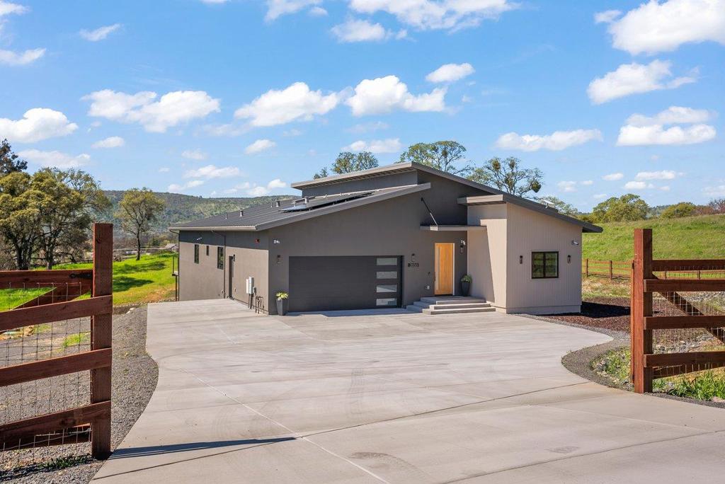2033 Quiver Street Property Photo