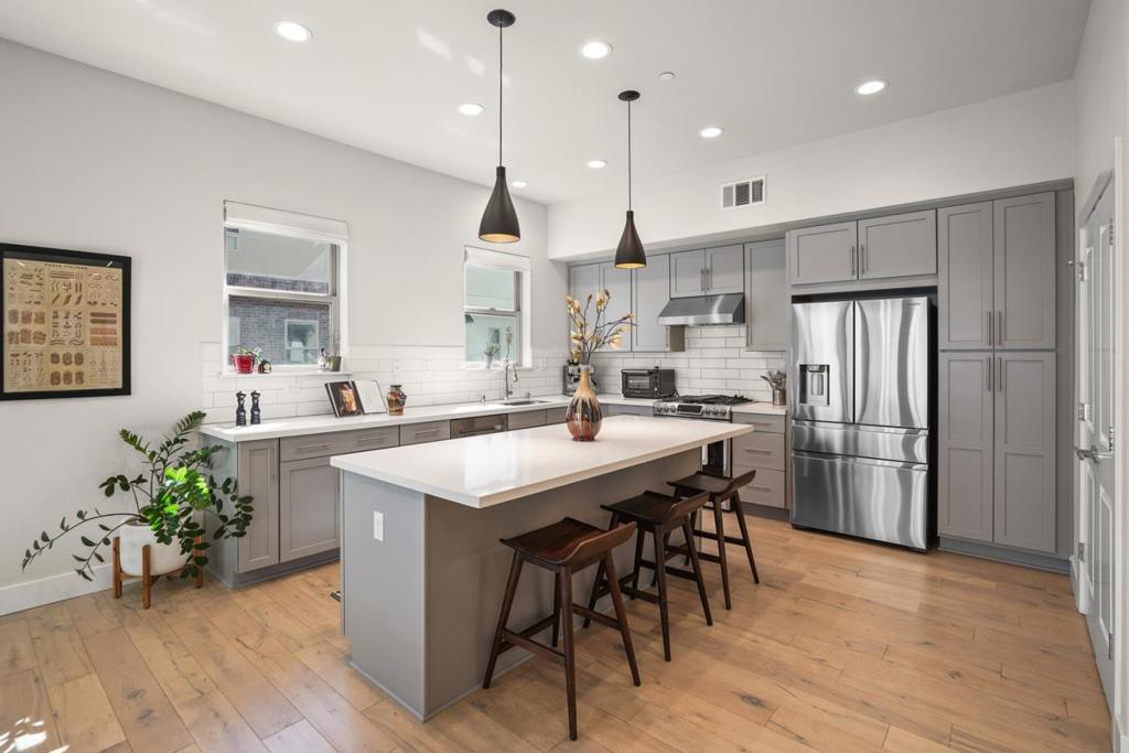 1726 Hazelnut Lane Property Photo