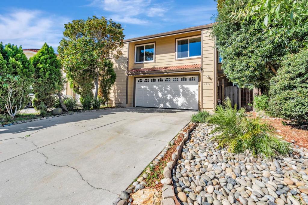 1079 Hay Court Property Photo