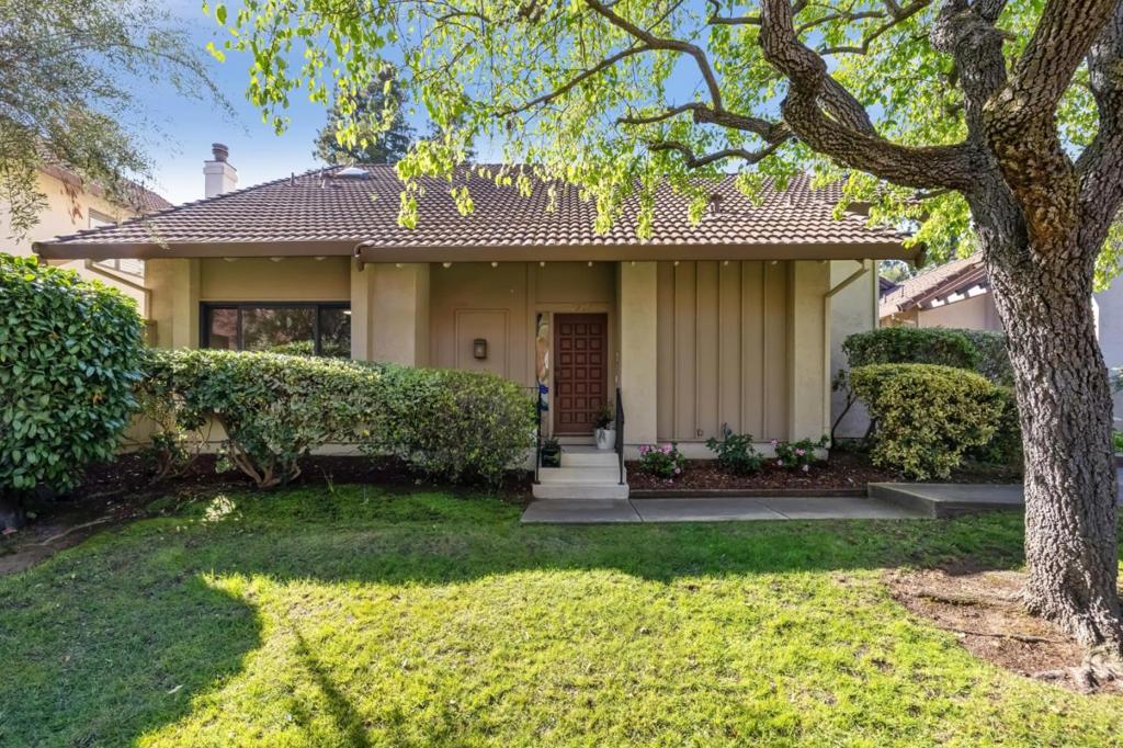 1927 Amalfi Way Property Photo