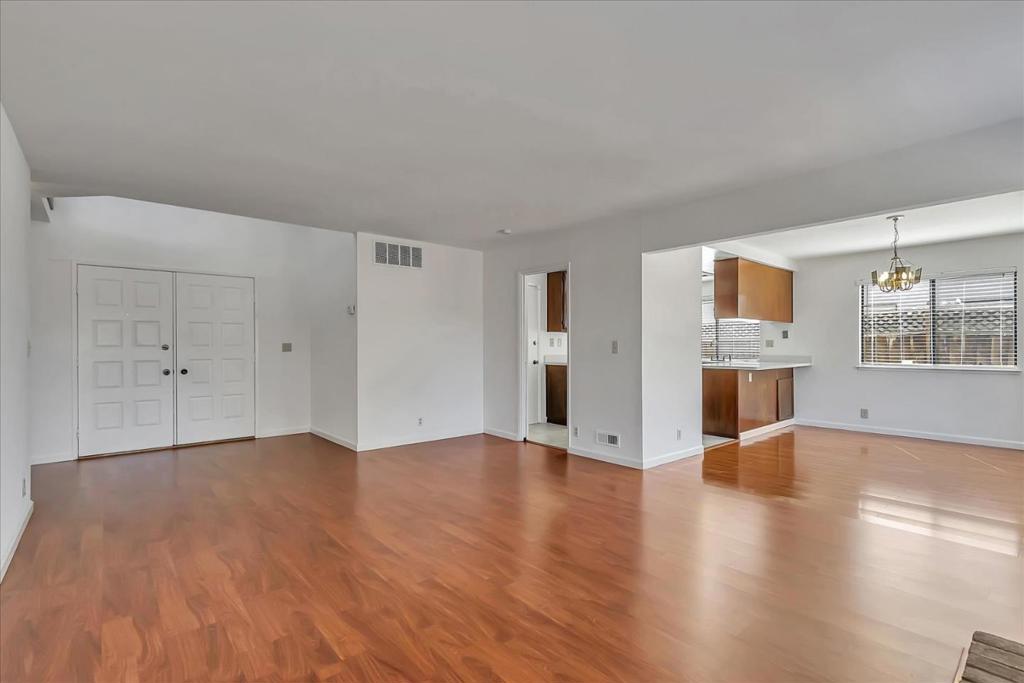 3141 Teddington Drive Property Photo