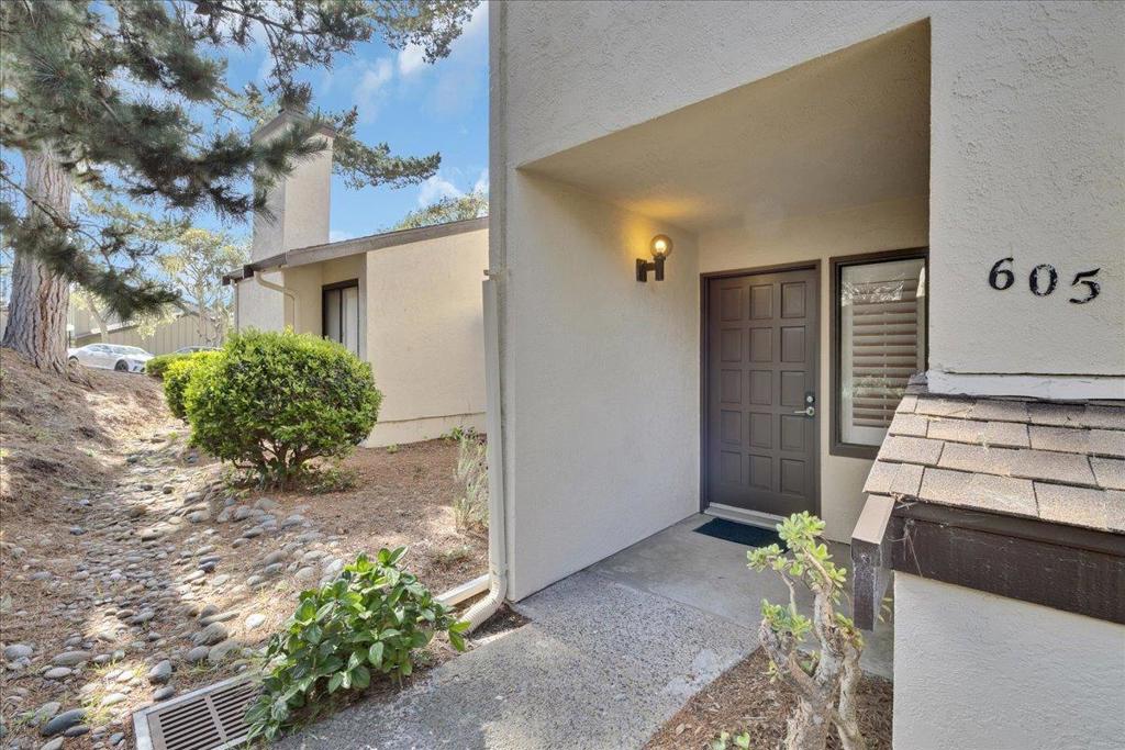 605 Acorn Court Property Photo 1
