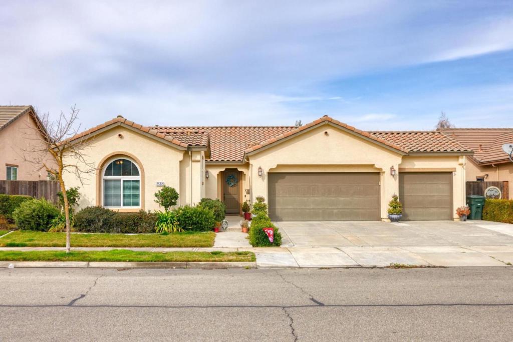 2532 Laurel Ridge Court Property Photo 1