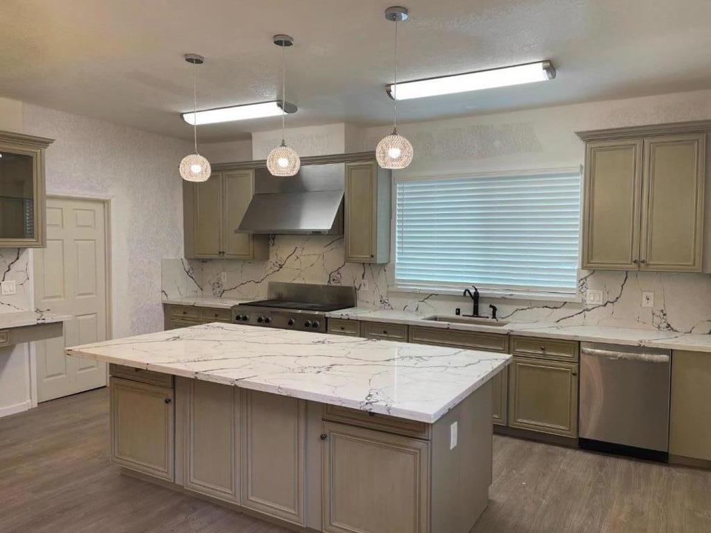 2439 Adeline Street Property Photo 6