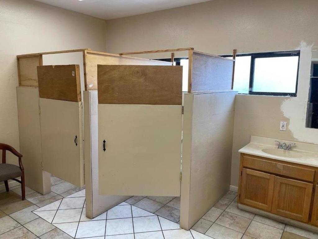 2439 Adeline Street Property Photo 8