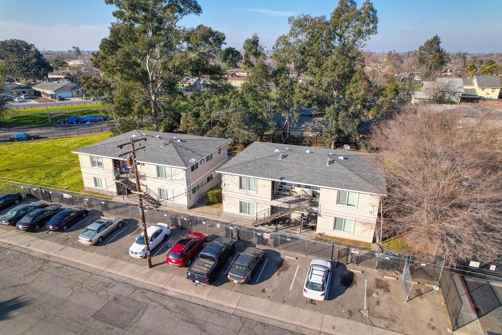 717 Lampasas Avenue Property Photo 1