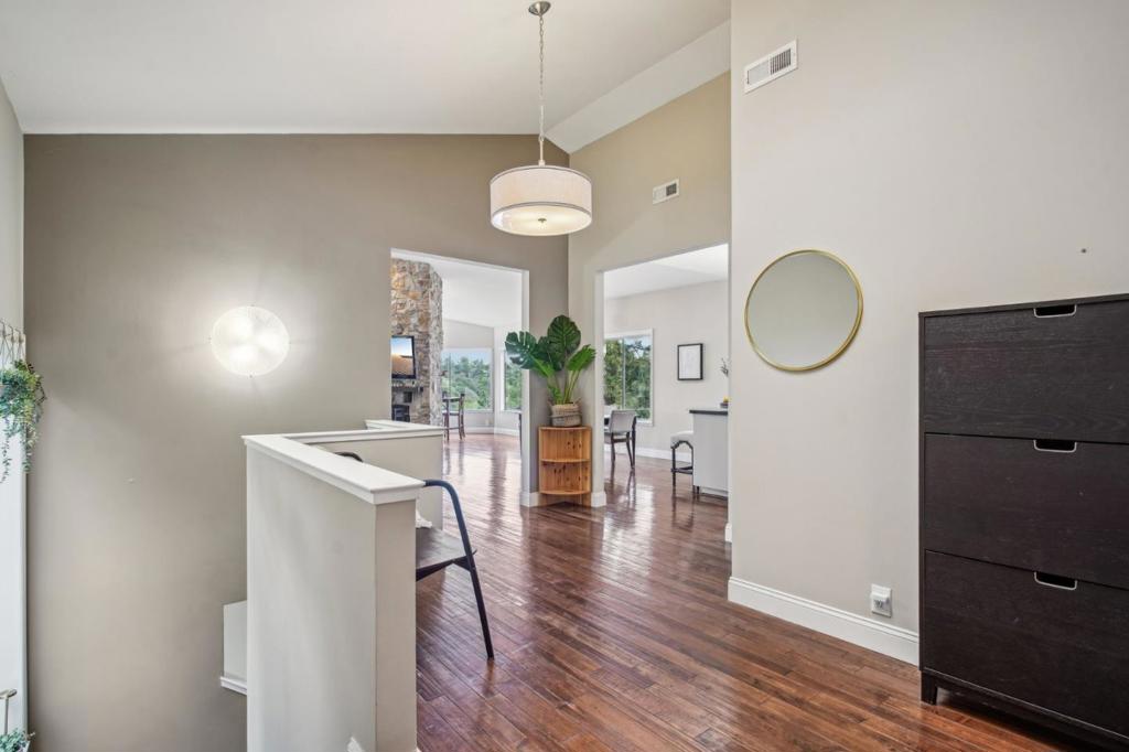 156 Springdale Way Property Photo 4
