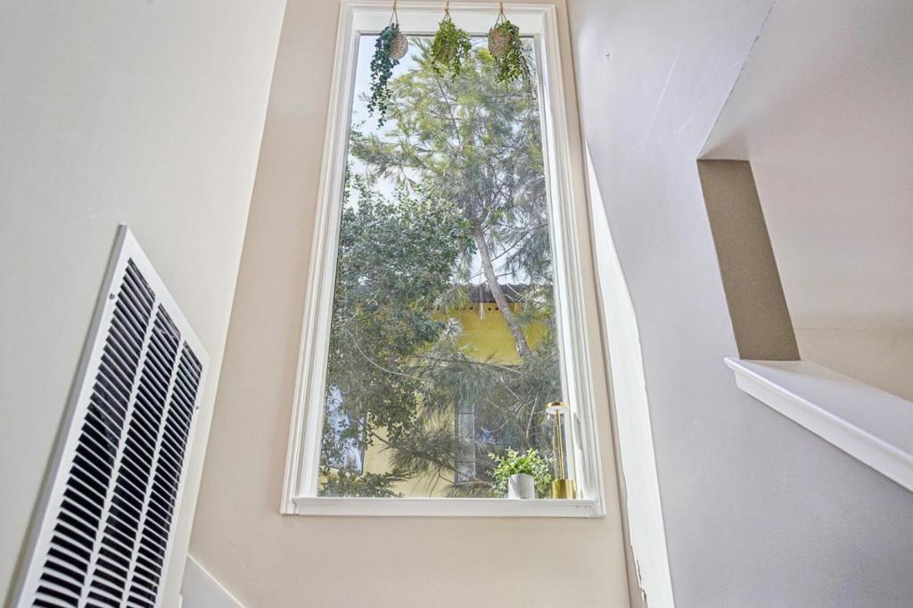 156 Springdale Way Property Photo 20