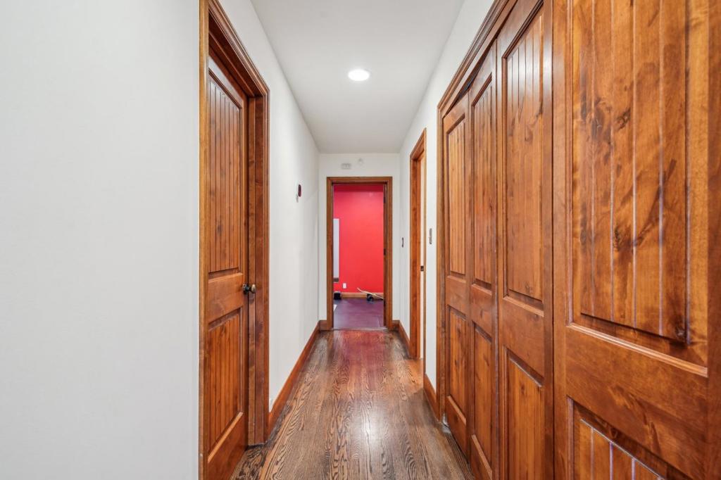 156 Springdale Way Property Photo 35