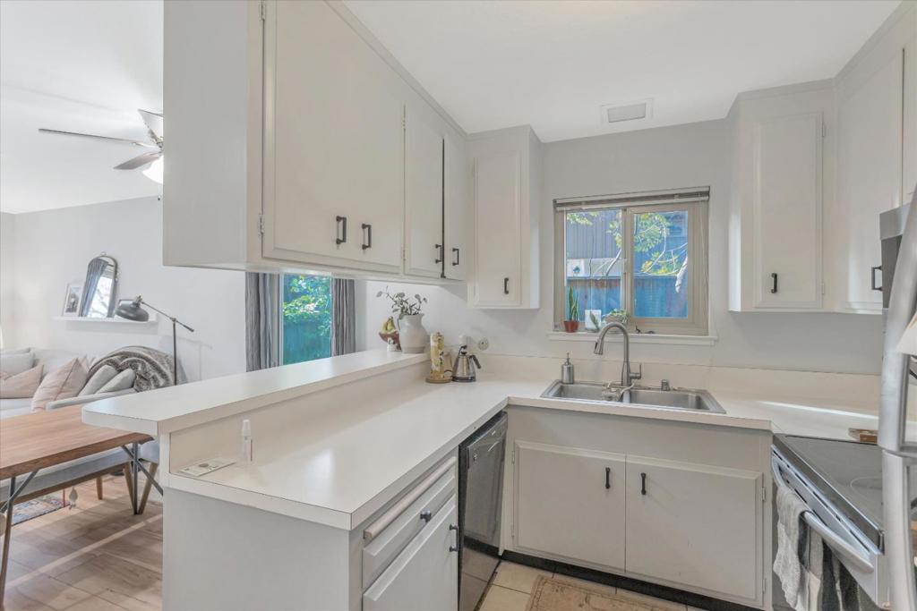 331 Poe Street Property Photo 10