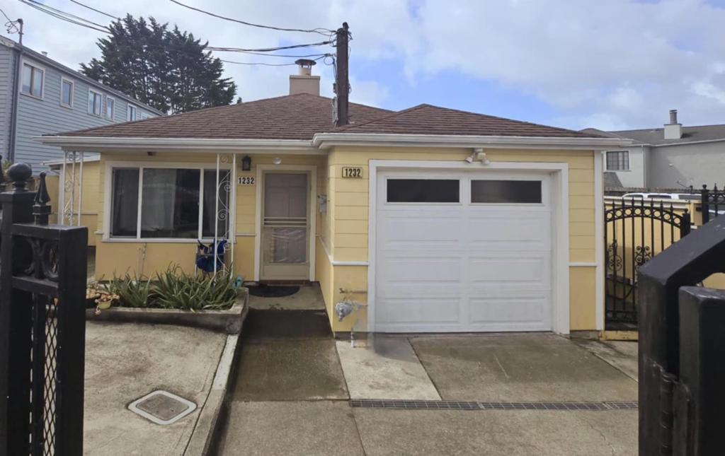 1232 Hillside Blvd Property Photo 1