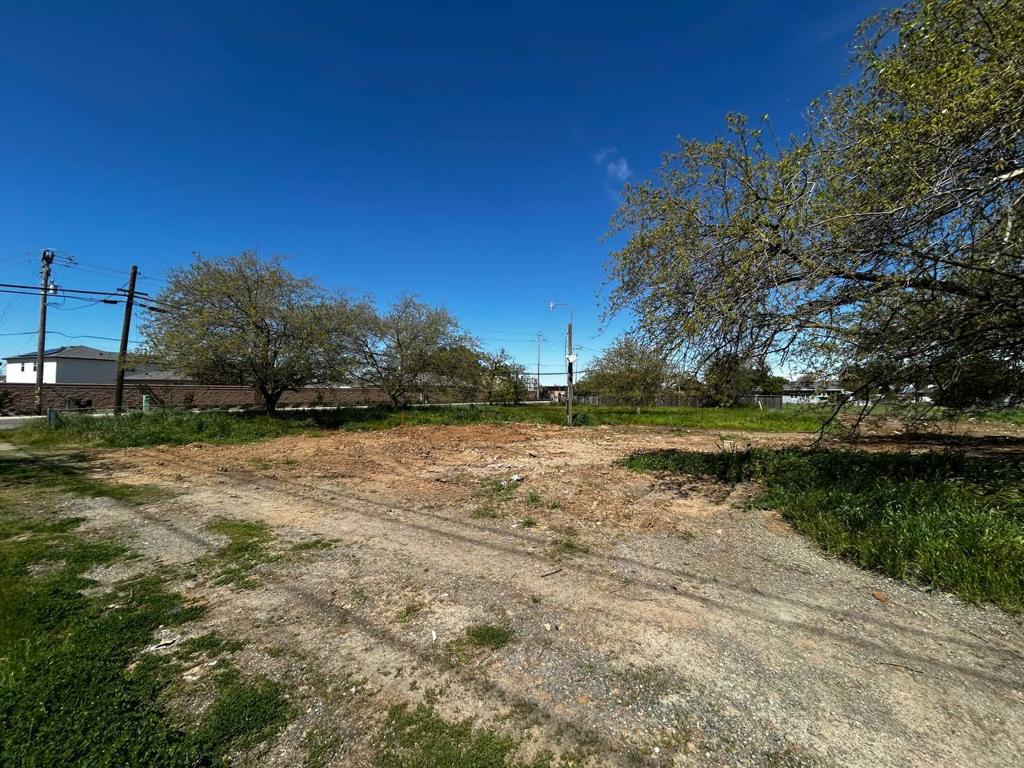 6257 Dantoni Road Property Photo