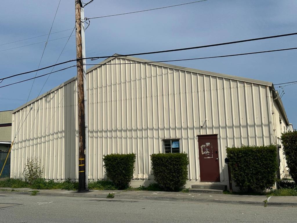 701 Redwood Avenue Property Photo 3