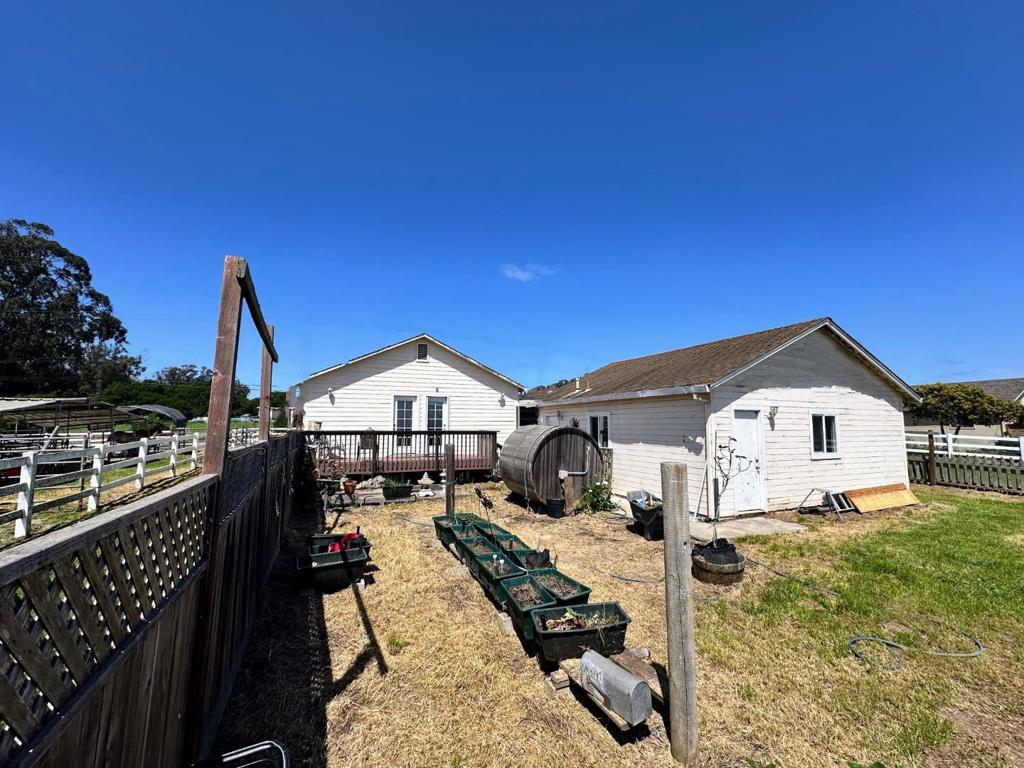 15570 Del Monte Farms Road Property Photo 10