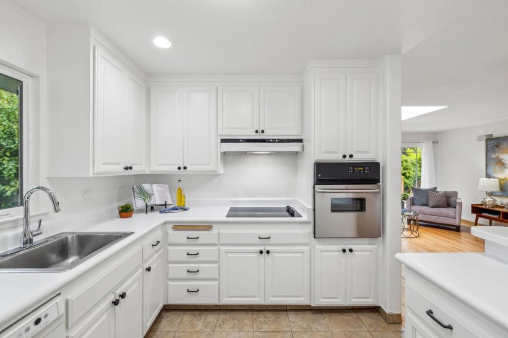 12 Washington Street Property Photo 19