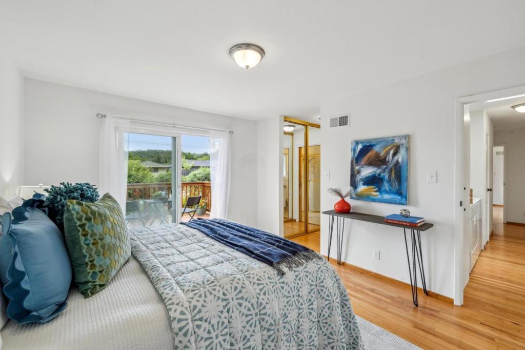 12 Washington Street Property Photo 23