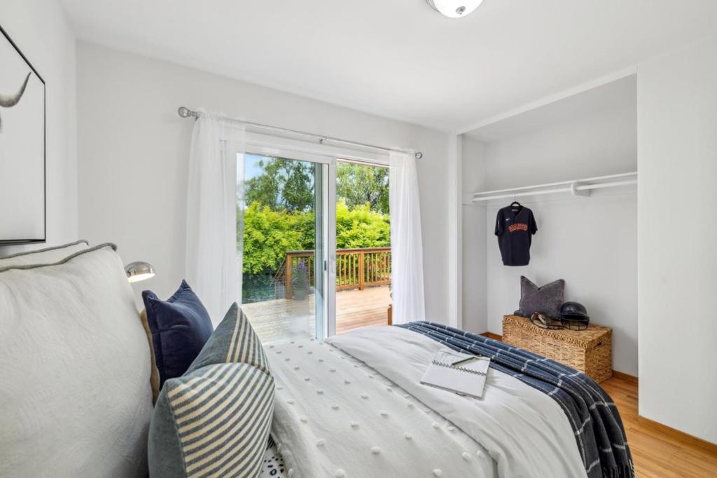12 Washington Street Property Photo 29