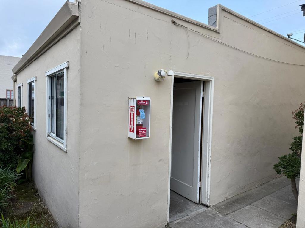 61 Capitol Street Property Photo 9