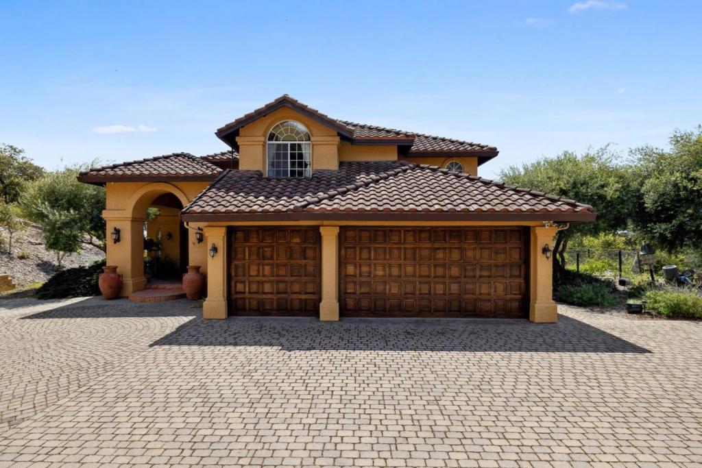 3600 Via Mar Monte Property Photo 1
